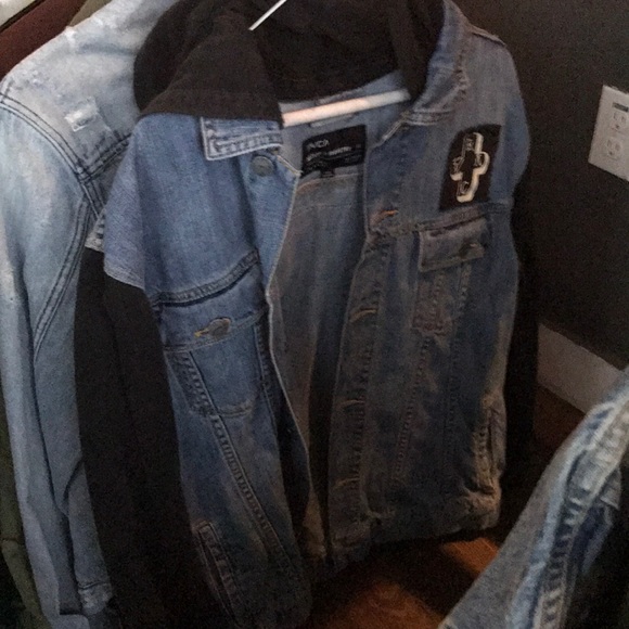 Jacket - Picture 1 of 4